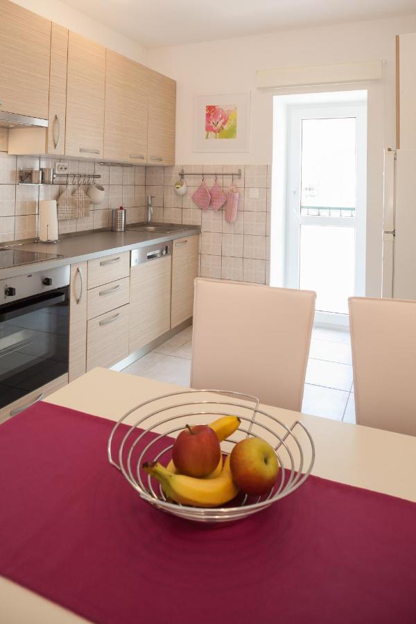 Apartment Bura 1 Makarska Bagian luar foto